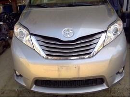 2015 TOYOTA SIENNA, SILVER, XLE, 3.5L, FWD,  Z25046